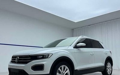 Volkswagen T-Roc I, 2022 год, 1 850 000 рублей, 1 фотография