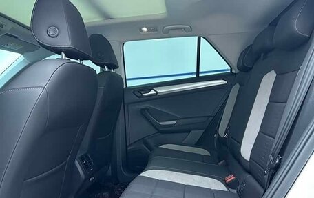 Volkswagen T-Roc I, 2022 год, 1 850 000 рублей, 9 фотография