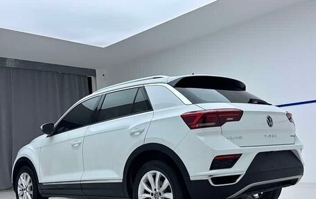 Volkswagen T-Roc I, 2022 год, 1 850 000 рублей, 4 фотография