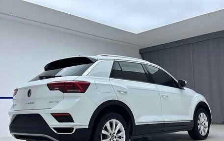 Volkswagen T-Roc I, 2022 год, 1 850 000 рублей, 6 фотография