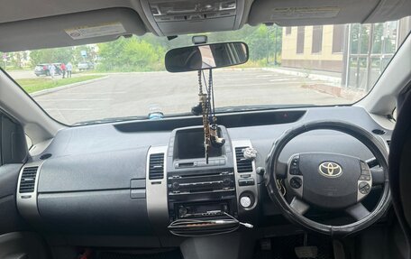 Toyota Prius, 2009 год, 565 000 рублей, 4 фотография
