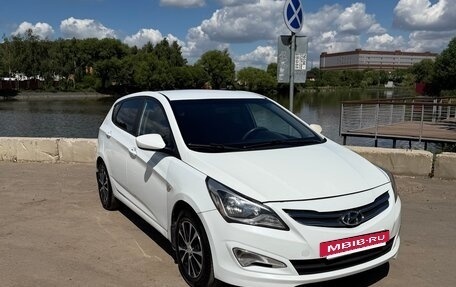 Hyundai Solaris II рестайлинг, 2016 год, 630 000 рублей, 3 фотография