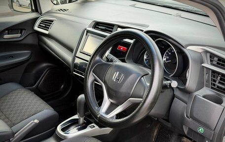 Honda Fit III, 2014 год, 1 050 000 рублей, 22 фотография