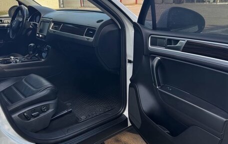 Volkswagen Touareg III, 2017 год, 4 650 000 рублей, 6 фотография