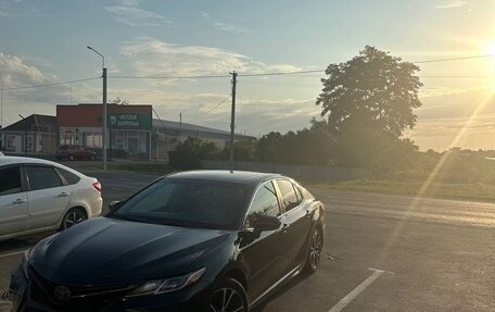 Toyota Camry, 2018 год, 2 300 000 рублей, 1 фотография