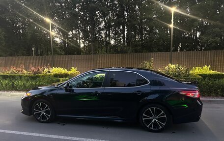 Toyota Camry, 2018 год, 2 300 000 рублей, 4 фотография