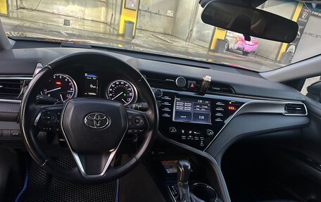 Toyota Camry, 2018 год, 2 300 000 рублей, 22 фотография