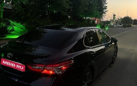 Toyota Camry, 2018 год, 2 300 000 рублей, 27 фотография