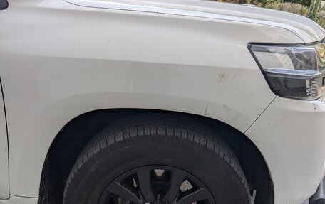 Toyota Land Cruiser 200, 2017 год, 5 200 000 рублей, 7 фотография