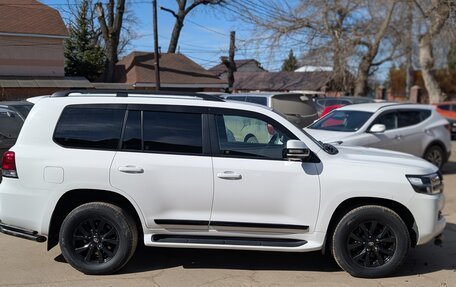 Toyota Land Cruiser 200, 2017 год, 5 200 000 рублей, 3 фотография
