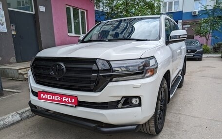 Toyota Land Cruiser 200, 2017 год, 5 200 000 рублей, 10 фотография