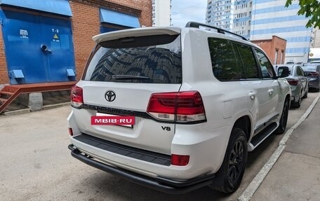 Toyota Land Cruiser 200, 2017 год, 5 200 000 рублей, 12 фотография