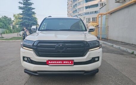 Toyota Land Cruiser 200, 2017 год, 5 200 000 рублей, 17 фотография