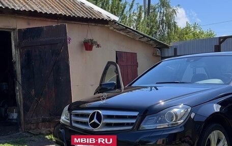 Mercedes-Benz C-Класс, 2013 год, 1 550 000 рублей, 2 фотография