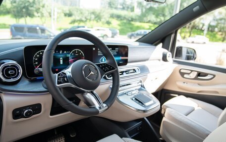 Mercedes-Benz V-Класс, 2025 год, 14 250 000 рублей, 8 фотография