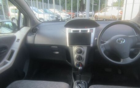 Toyota Vitz, 2009 год, 555 000 рублей, 20 фотография