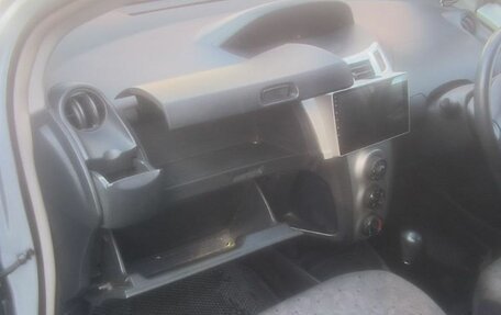 Toyota Vitz, 2009 год, 555 000 рублей, 26 фотография