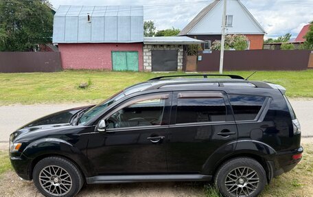Mitsubishi Outlander III рестайлинг 3, 2011 год, 1 050 000 рублей, 9 фотография