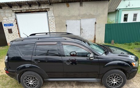 Mitsubishi Outlander III рестайлинг 3, 2011 год, 1 050 000 рублей, 5 фотография