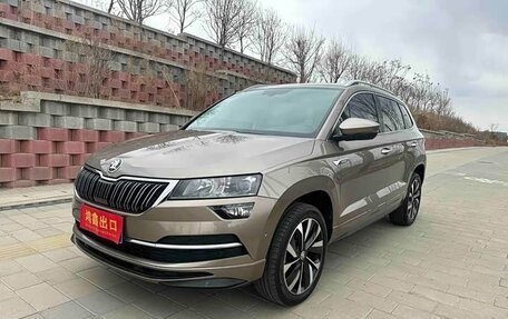 Skoda Karoq I, 2022 год, 1 890 000 рублей, 2 фотография