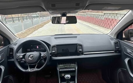 Skoda Karoq I, 2022 год, 1 890 000 рублей, 13 фотография