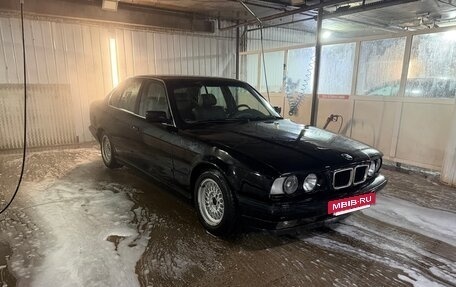 BMW 5 серия, 1993 год, 300 000 рублей, 2 фотография
