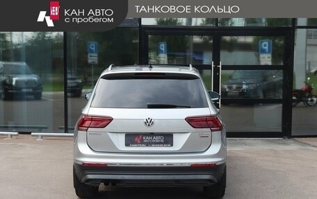 Volkswagen Tiguan II, 2017 год, 2 776 000 рублей, 4 фотография