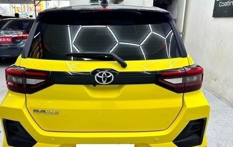 Toyota Raize I, 2023 год, 1 880 000 рублей, 3 фотография