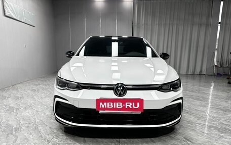 Volkswagen Golf VIII, 2023 год, 1 570 000 рублей, 2 фотография