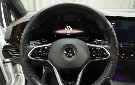 Volkswagen Golf VIII, 2023 год, 1 570 000 рублей, 11 фотография