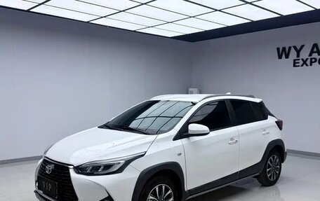 Toyota Yaris XP150 рестайлинг, 2022 год, 990 005 рублей, 1 фотография