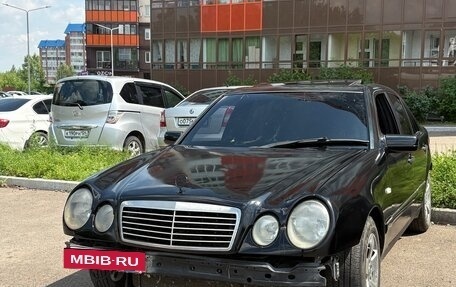 Mercedes-Benz E-Класс, 1996 год, 275 000 рублей, 6 фотография