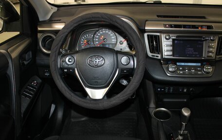 Toyota RAV4, 2013 год, 2 257 000 рублей, 14 фотография