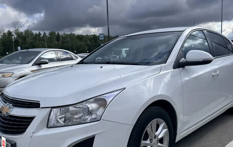 Chevrolet Cruze II, 2014 год, 885 000 рублей, 2 фотография