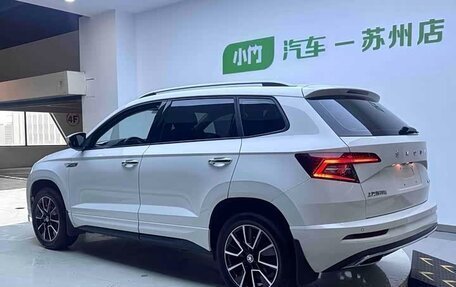 Skoda Karoq I, 2022 год, 1 910 000 рублей, 8 фотография