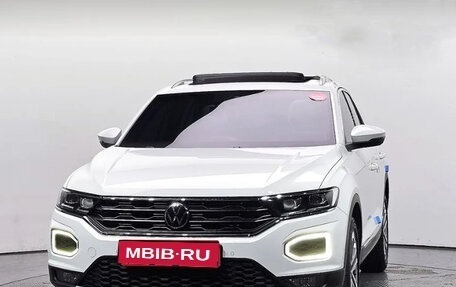 Volkswagen T-Roc I, 2021 год, 1 550 007 рублей, 1 фотография