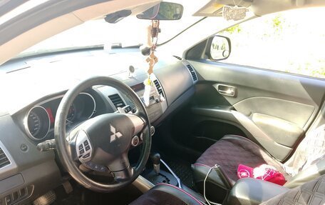Mitsubishi Outlander III рестайлинг 3, 2007 год, 900 000 рублей, 5 фотография