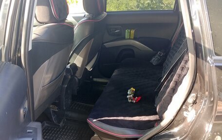 Mitsubishi Outlander III рестайлинг 3, 2007 год, 900 000 рублей, 7 фотография