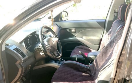 Mitsubishi Outlander III рестайлинг 3, 2007 год, 900 000 рублей, 8 фотография