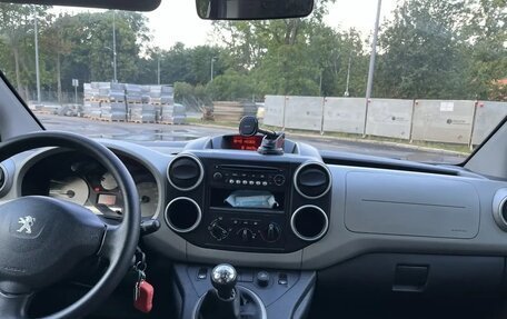 Peugeot Partner II рестайлинг 2, 2014 год, 900 000 рублей, 11 фотография
