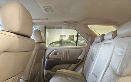 Lexus RX IV рестайлинг, 2001 год, 800 000 рублей, 12 фотография