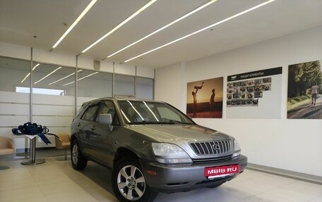 Lexus RX IV рестайлинг, 2001 год, 800 000 рублей, 3 фотография