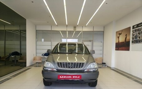 Lexus RX IV рестайлинг, 2001 год, 800 000 рублей, 2 фотография