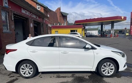 Hyundai Solaris II рестайлинг, 2019 год, 750 000 рублей, 3 фотография