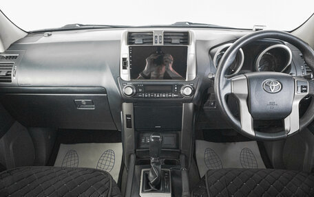 Toyota Land Cruiser Prado 150 рестайлинг 2, 2010 год, 3 329 000 рублей, 14 фотография