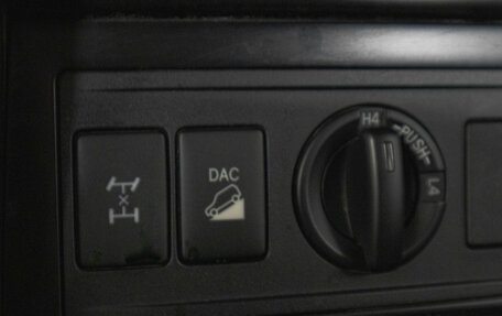 Toyota Land Cruiser Prado 150 рестайлинг 2, 2010 год, 3 329 000 рублей, 19 фотография