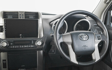 Toyota Land Cruiser Prado 150 рестайлинг 2, 2010 год, 3 329 000 рублей, 15 фотография
