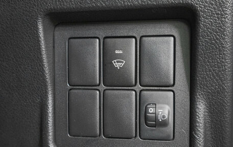 Toyota Land Cruiser Prado 150 рестайлинг 2, 2010 год, 3 329 000 рублей, 22 фотография