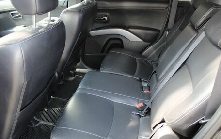 Mitsubishi Outlander III рестайлинг 3, 2011 год, 940 000 рублей, 14 фотография
