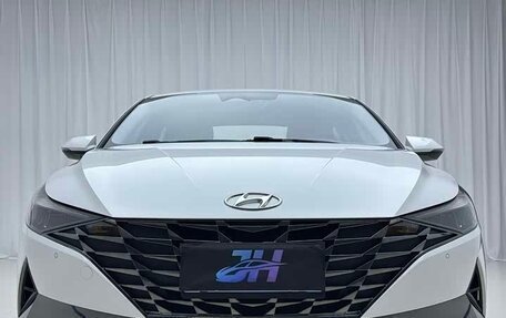 Hyundai Elantra, 2022 год, 1 550 000 рублей, 2 фотография